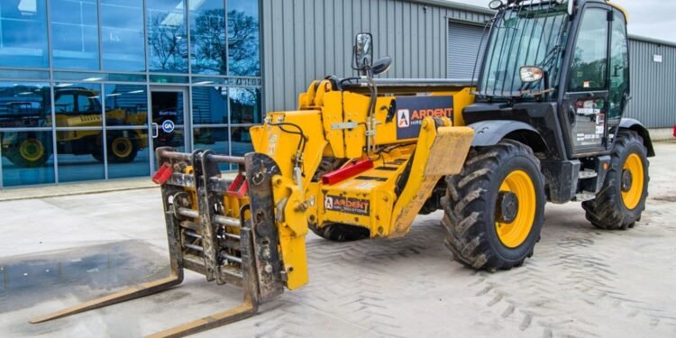 Gateway Contractors Plant Auction! Bid on excavators, dump trucks, tools & more! Equip your fleet for less. #Construction #Auction