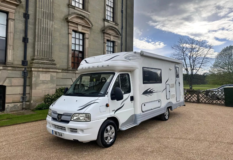 If you've been searching for a "peugeot boxer autocruise auction," your wait might be over! Let's delve deeper into what this exciting opportunity offers.