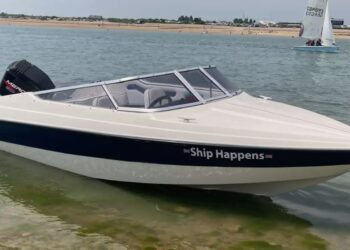 Discover a Fletcher Speed Boat for sale with a powerful 90hp engine at auction. Bid now and embark on your next thrilling water adventure!