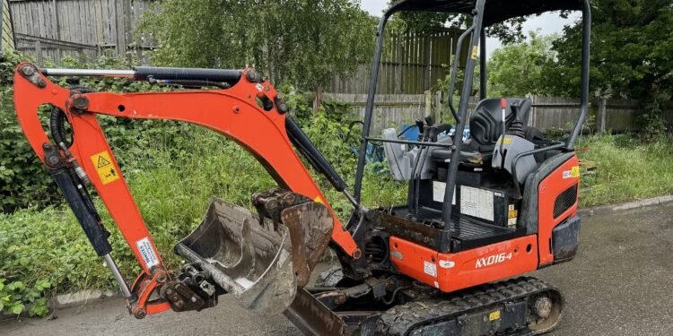 Explore our mini excavator auction for great deals on reliable machinery. Bid now and find quality equipment at competitive prices!