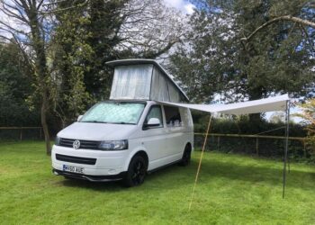 VW Transporter Campervan for sale! Fully equipped, ready for adventure. Perfect for road trips and weekend getaways. Don't miss out—enquire today!