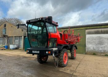 Brown & Co. Modern Farm Machinery Auction! Find tractors, implements, trailers & more! Online bidding, extensive listings & competitive prices. 