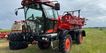 Brown & Co. Farm Machinery Auction! Find tractors, implements, trailers & more! Online bidding, extensive listings & competitive prices.